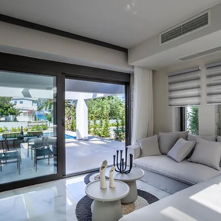 Eternity Blue Exclusive Apartment